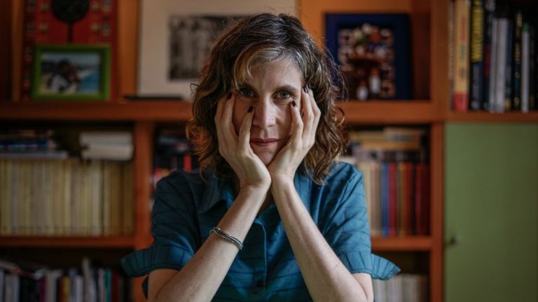 Nona Fernandez.“Nos siguen controlando con el discurso del miedo”